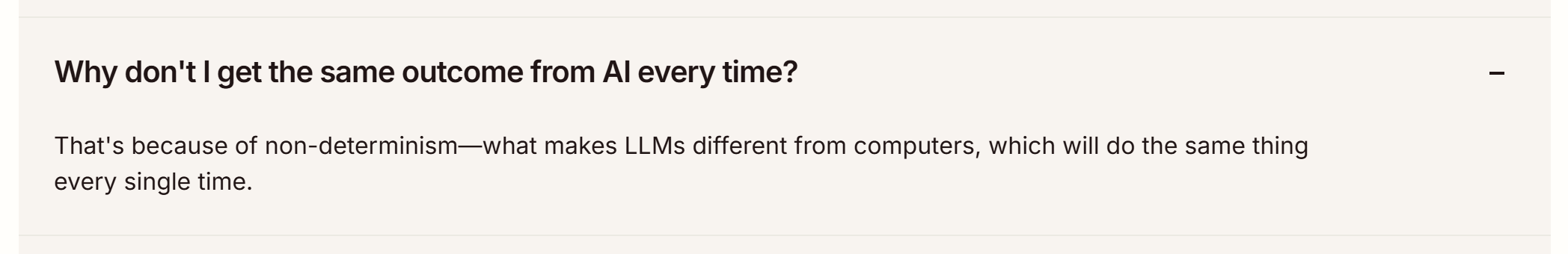 Zapier 요금 안내의 자주 묻는 질문 — «왜 AI는 매번 같은 결과를 내지 않나요?»에 비결정성 때문이라고 답한다